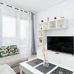 Cabo Roig Apartment Daire *